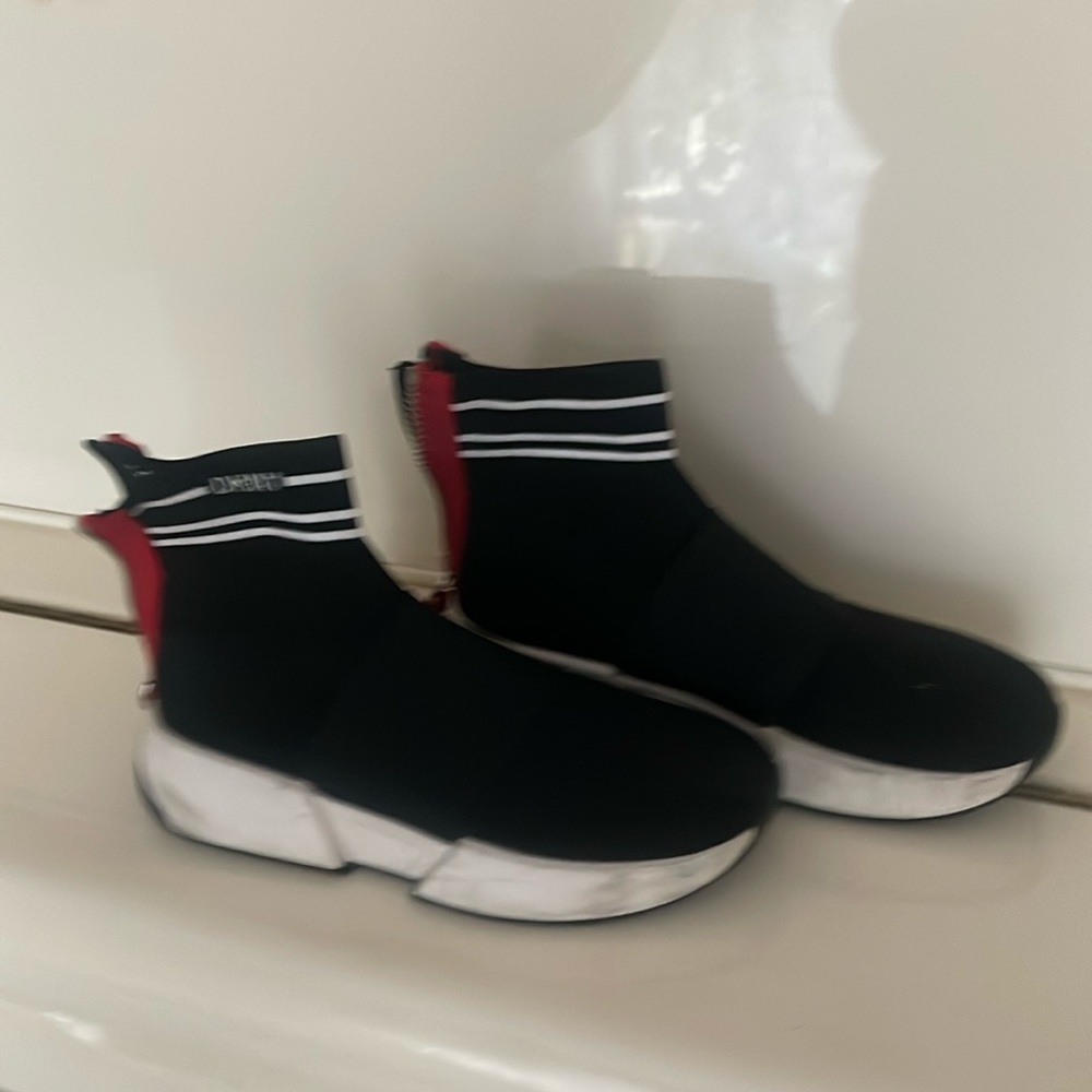 Woman comfortable sneaker boots